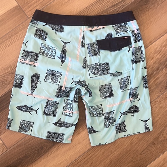 O’Neill Board Shorts - Picture 2 of 3